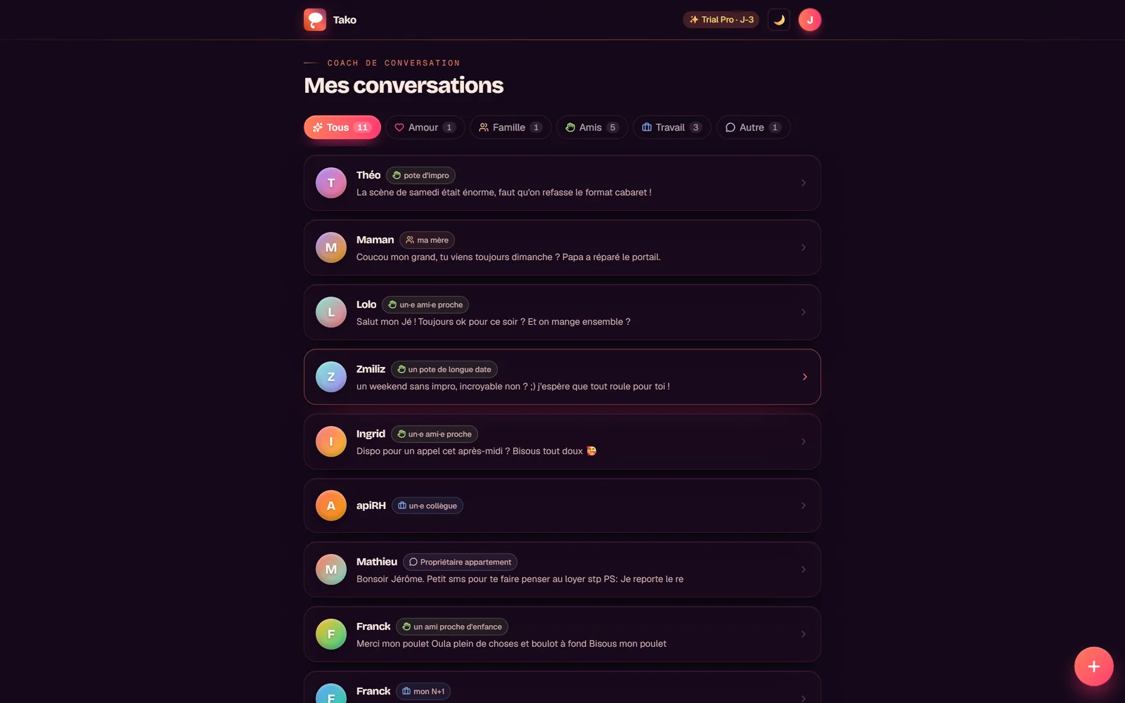 Aperçu de l'application Tako : la liste des conversations classées par lien — amour, famille, amis, travail — chacune avec son icône et son dernier message.